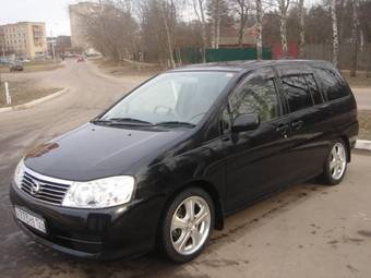 2003 Nissan Liberty Photos