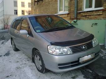 2003 Nissan Liberty Photos