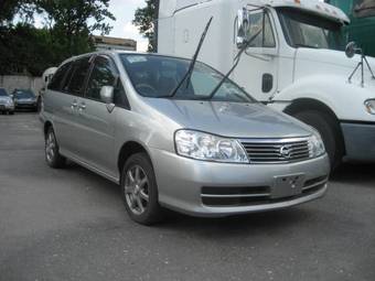 2003 Nissan Liberty Photos