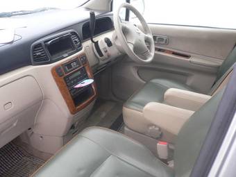 2003 Nissan Liberty Photos