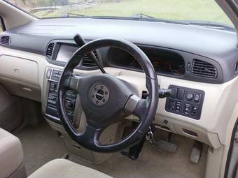 2003 Nissan Liberty Wallpapers