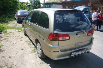 2003 Nissan Liberty Photos