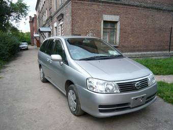 2003 Nissan Liberty Photos