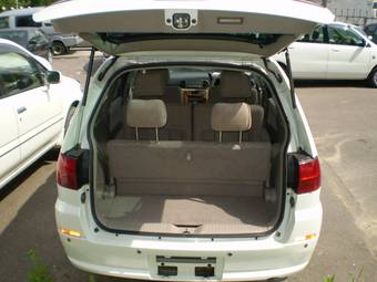 2003 Nissan Liberty Pictures