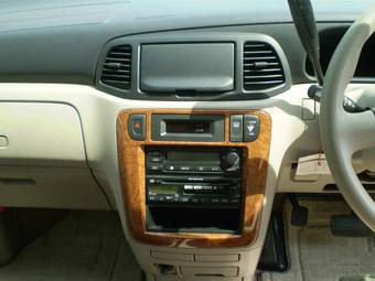 2003 Nissan Liberty Wallpapers