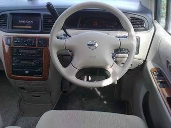 2003 Nissan Liberty Photos