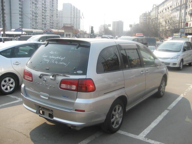 2004 Nissan Liberty