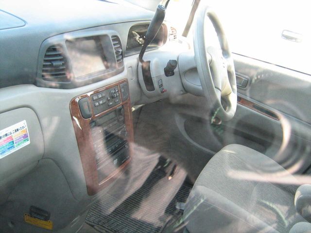 2004 Nissan Liberty