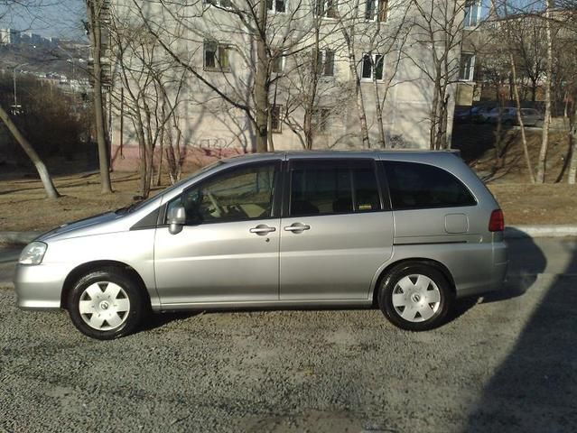 2004 Nissan Liberty
