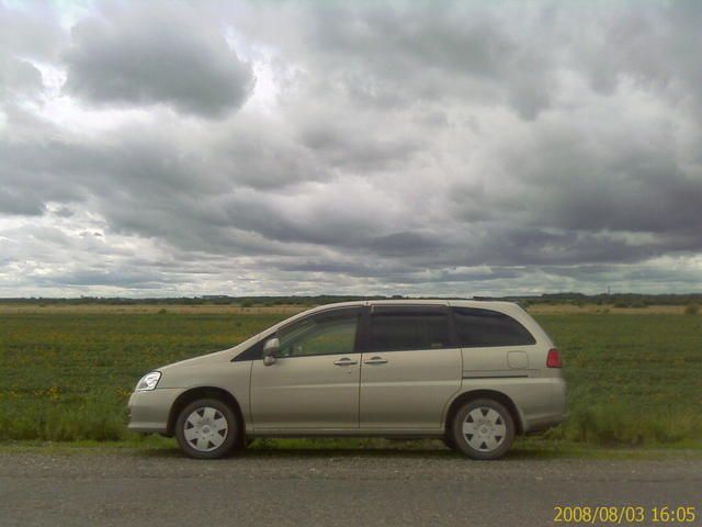 2004 Nissan Liberty
