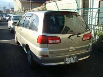 2004 Nissan Liberty Photos