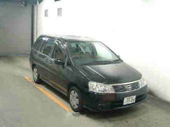 2004 Nissan Liberty Pictures