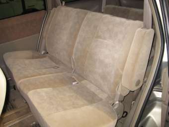 2004 Nissan Liberty Pictures