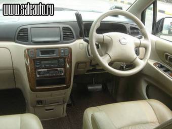 2004 Nissan Liberty Photos