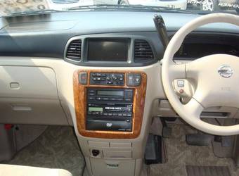 2004 Nissan Liberty Photos