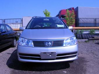 2004 Nissan Liberty Photos