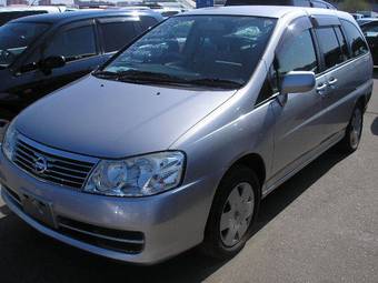2004 Nissan Liberty Pictures