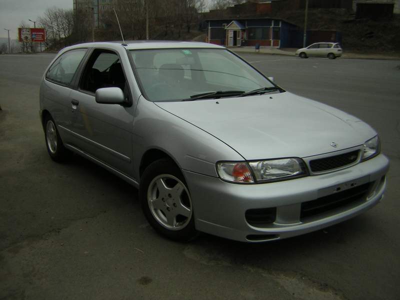 1998 Nissan Lucino