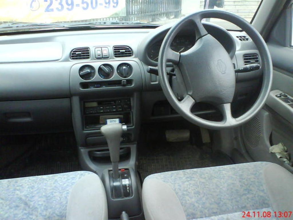 1997 Nissan March