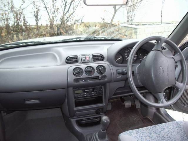 1999 Nissan March