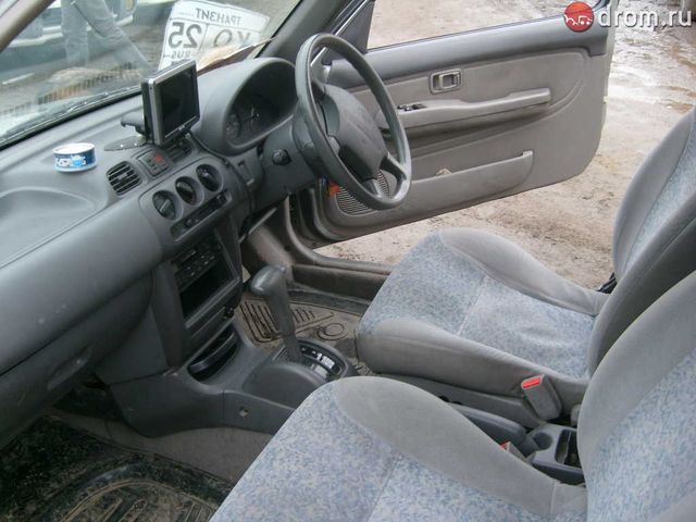 1999 Nissan March