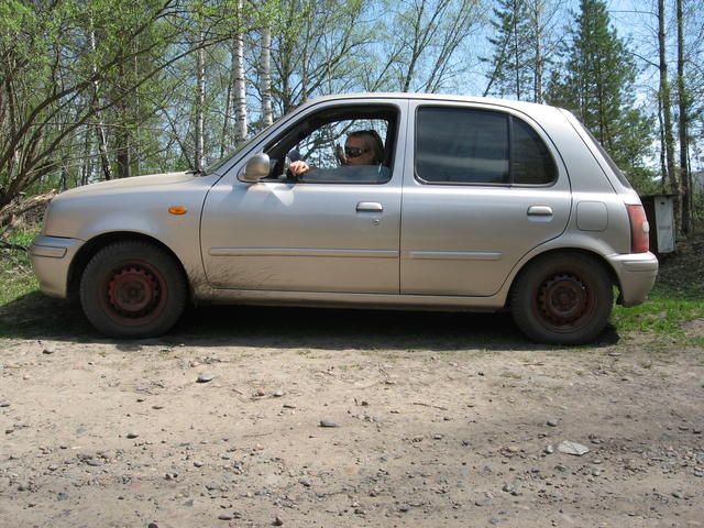 1999 Nissan March