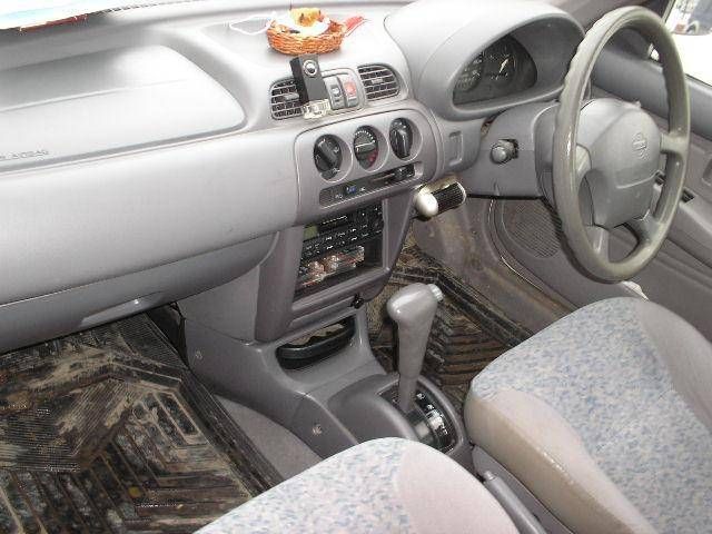 1999 Nissan March