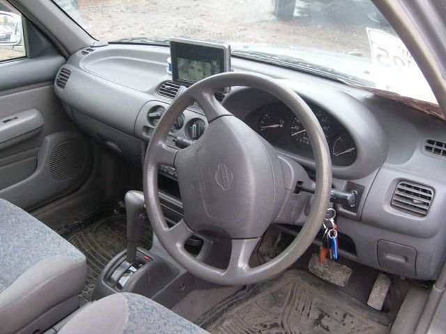 1999 Nissan March