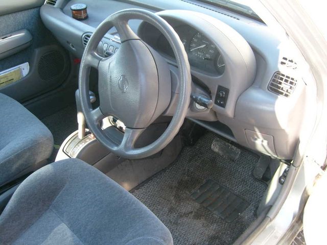 1999 Nissan March