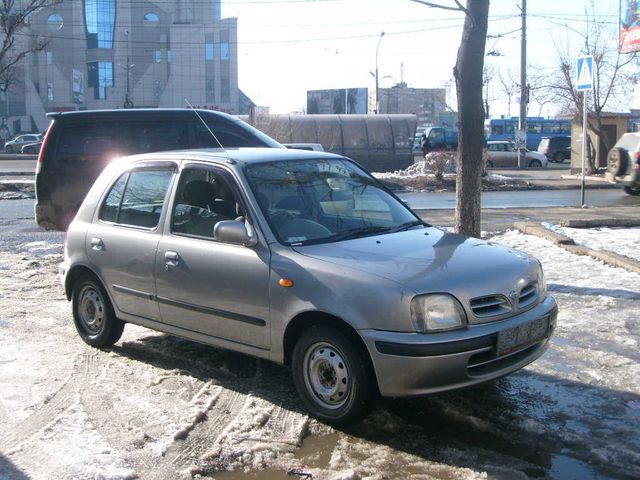 1999 Nissan March