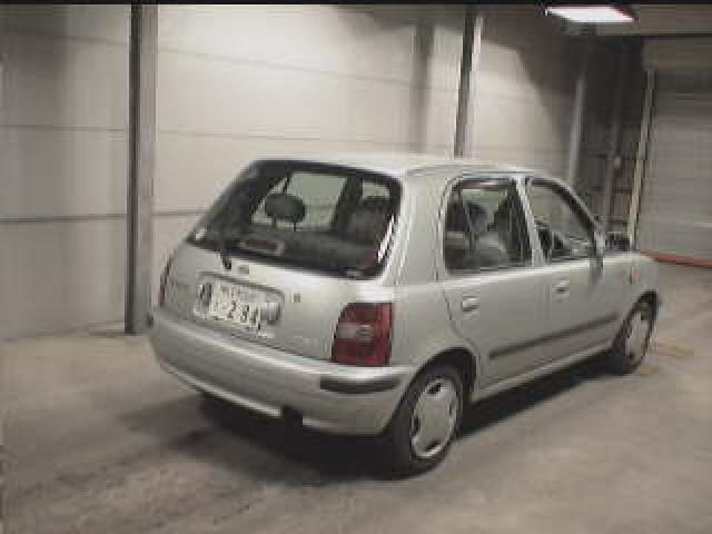 1999 Nissan March Images