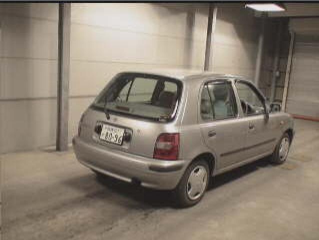 1999 Nissan March Images