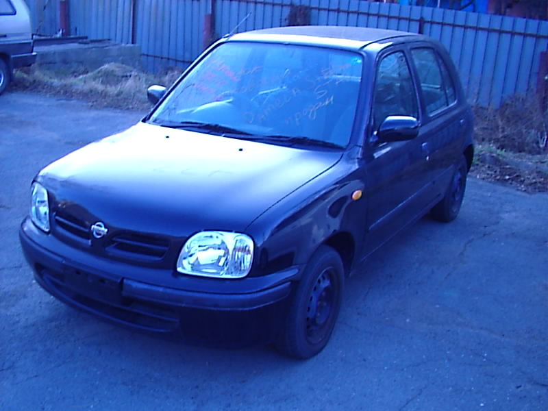 1999 Nissan March Pictures