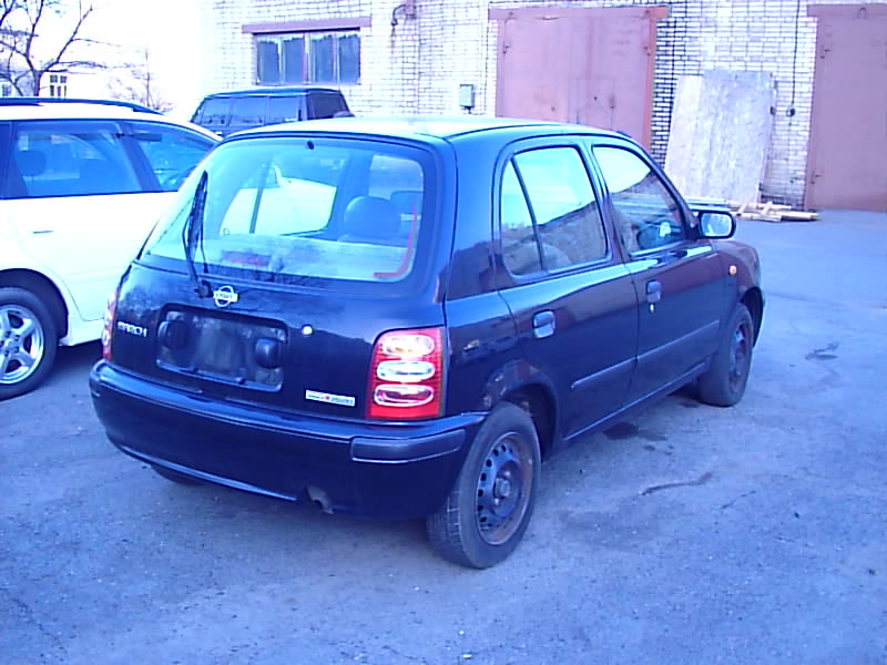 1999 Nissan March Photos