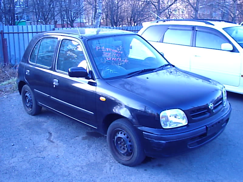 1999 Nissan March Photos