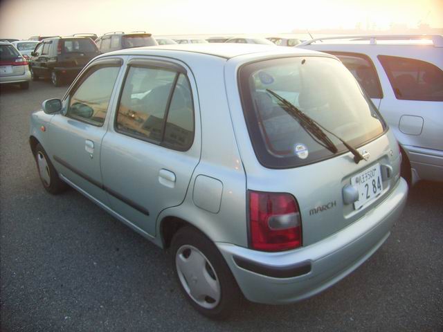 1999 Nissan March Photos