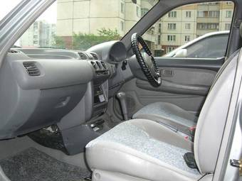 1999 Nissan March Photos