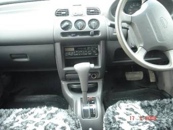 1999 Nissan March Photos
