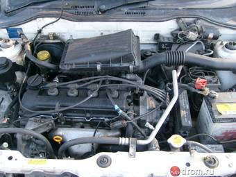1999 Nissan March Photos