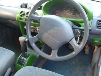1999 Nissan March Photos