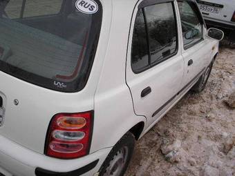 1999 Nissan March Pictures