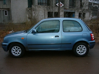 2000 Nissan March