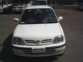 2000 Nissan March