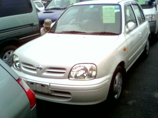 2000 Nissan March