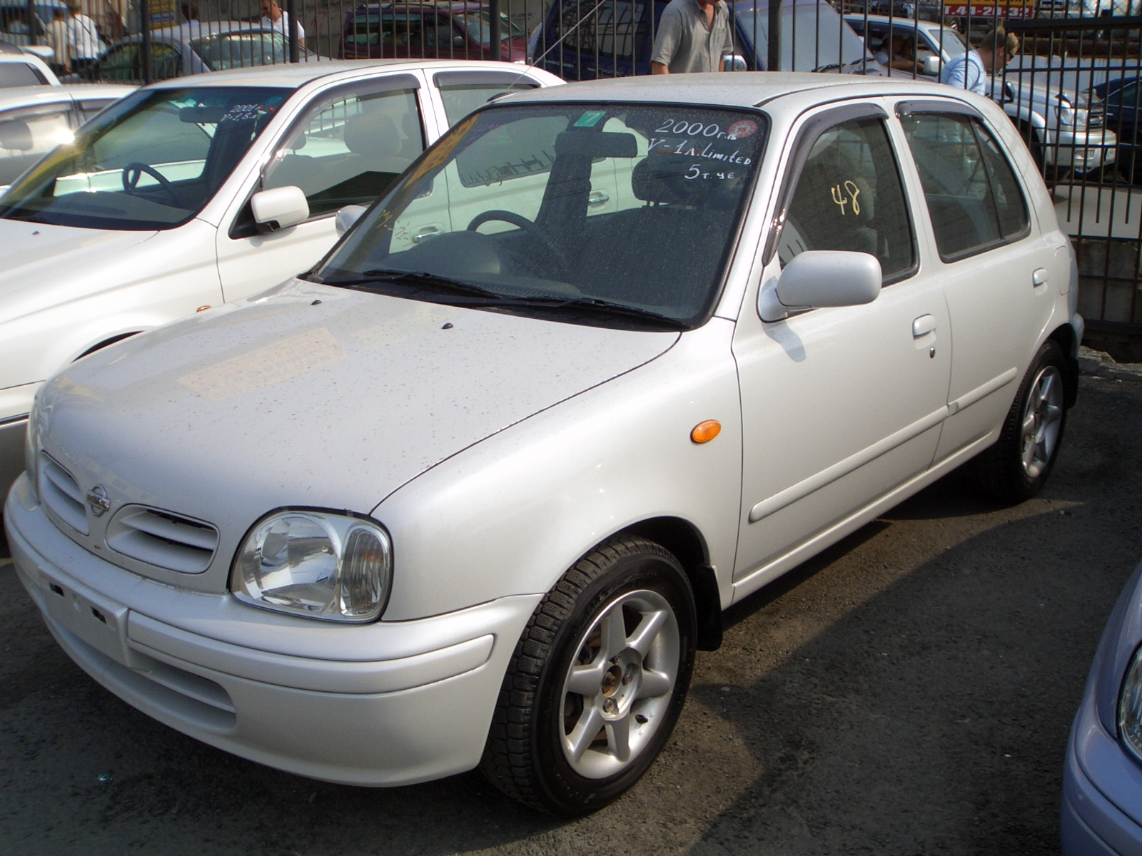 2000 Nissan March