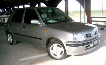 2000 Nissan March