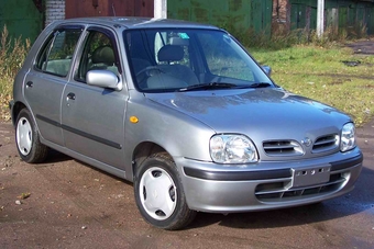 2000 Nissan March