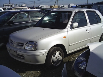 2000 Nissan March