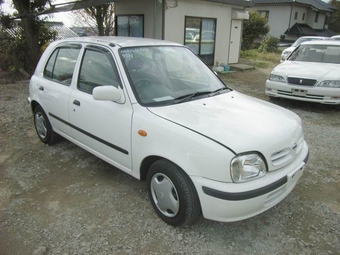 2000 Nissan March