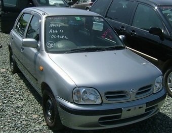 2000 Nissan March